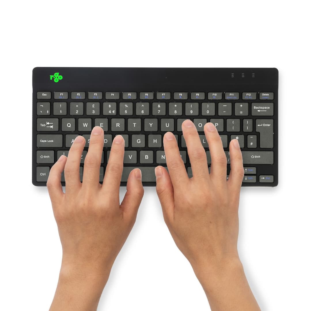 R-Go Tools Compact Break Ergonomic Keyboard, QWERTY (UK), Black - Bluetooth - Image 4