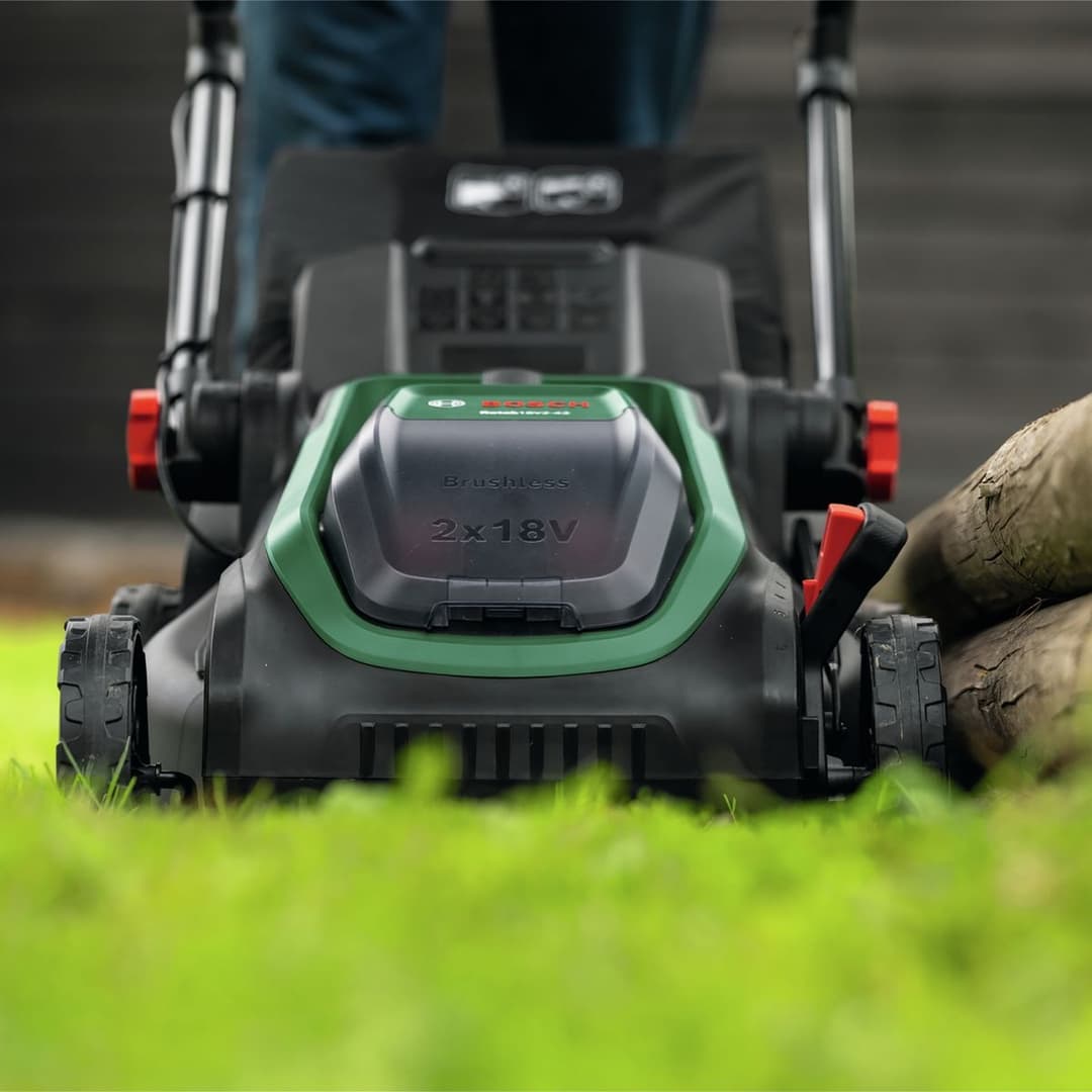 Bosch ROTAK18V2-43 36V Cordless Brushless Lawnmower 2 x 4.0Ah Batteries BOSROTAK18V243KIT - Green - Image 7