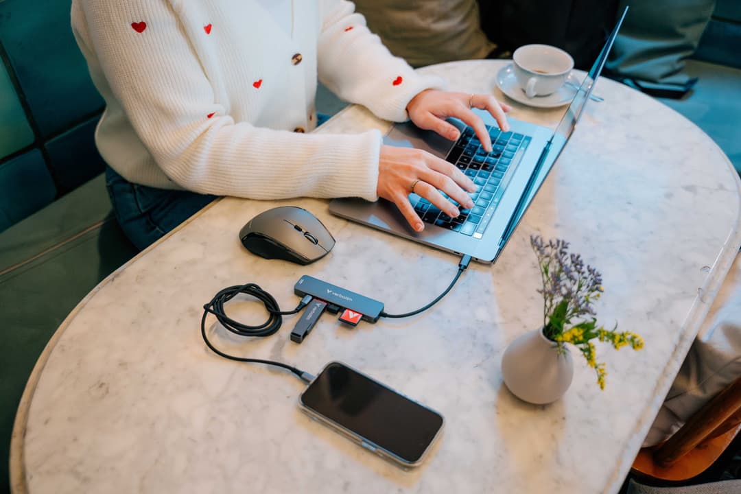 Verbatim USB-C Essentials Multiport Hub 6 ports: HDMI, USB-C PD, USB-A 3.2 Gen 1, USB-A, SD & microSD - Image 4