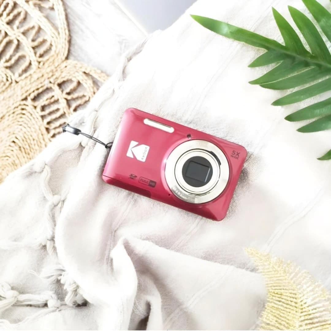 Kodak PixPro Friendly Zoom FZ55 16MP Compact Digital Camera - Red - Image 2