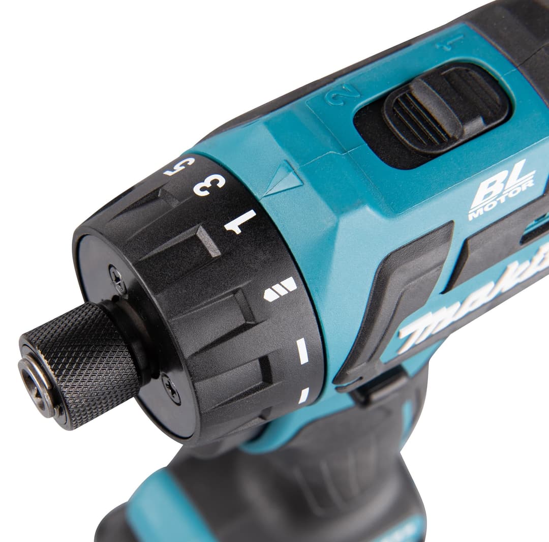 Makita DF032DZ 12V Max Li-Ion CXT Brushless Drill Driver Body Only - Black/Blue - Image 6