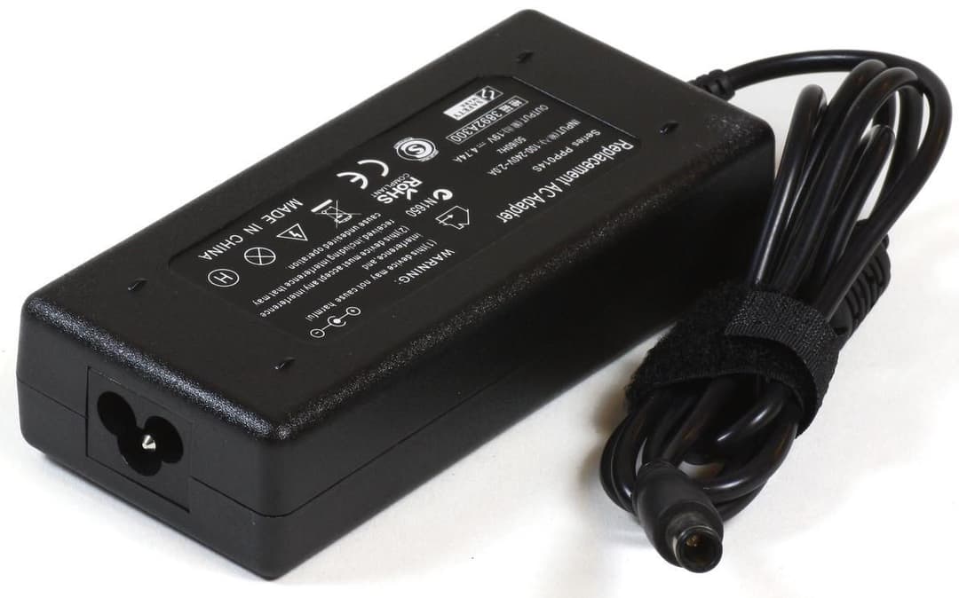 CoreParts MUXMBA-00019 65W Power Adapter for HP EliteBook 2530p, 18.5V 3.5A, 7.4 x 5.0mm Plug, with EU Power Cord (Without Dongle) - Image 1