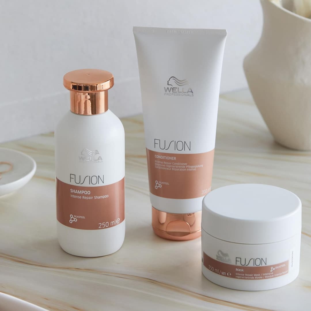 Wella Professionals Fusion Intense Repair Mask - Intense Repair Detangling Hair Mask for Dry & Damaged Hair - Smoothening, Boost Shine & Protect Hair Against Breakage 150ml - Image 5